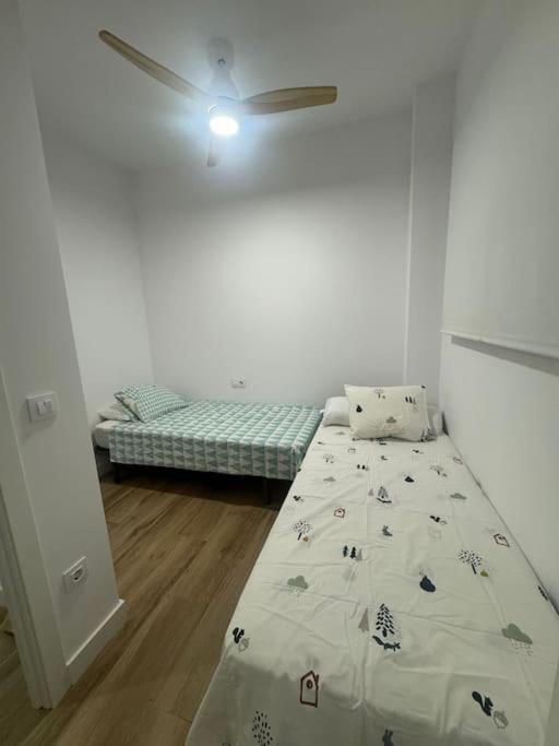 Gran Apartamento A Pie De Calle Valencia Exterior foto